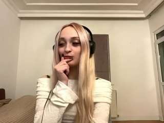 lynnettemckiver webcam