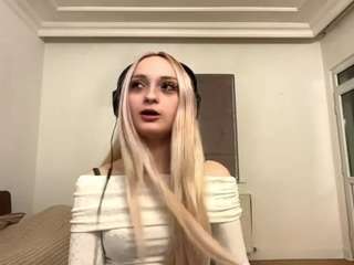 lynnettemckiver webcam