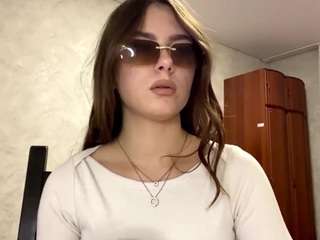 meridethhultquist live cam profile