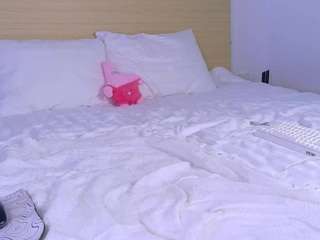 queenxbae's CamSoda show and profile