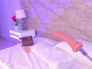 Live webcam model sararossi on Soda Cams