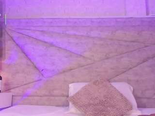 Live webcam model sararossi on Soda Cams