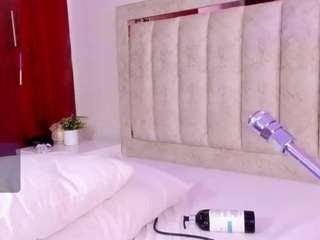 SaraRossi live webcam show