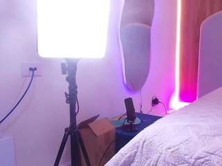 shaina-ad webcam model