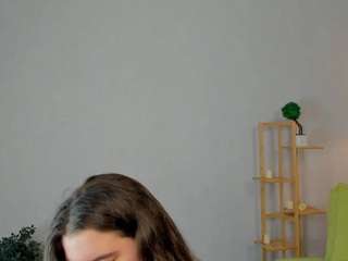 shelliskrebes's CamSoda show and profile