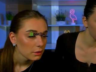 tina-golden's CamSoda show and profile