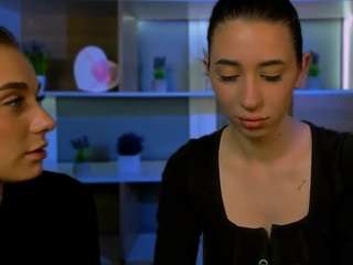 tina-golden's CamSoda show and profile