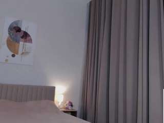 chloe-alba live cam profile