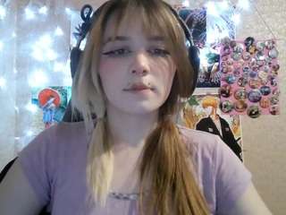 MechelleBabineau live cam