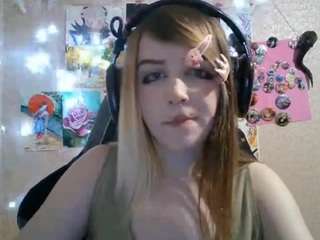 mechellebabineau live webcam show