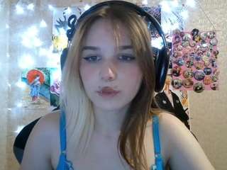 MechelleBabineau live webcam show