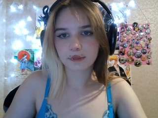 MechelleBabineau live webcam show