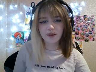 MechelleBabineau live webcam show
