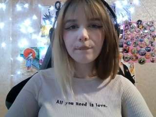 MechelleBabineau live webcam show
