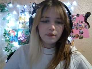 MechelleBabineau live webcam show