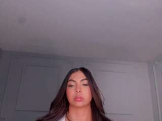 Live webcam model orianafontaine on Soda Cams