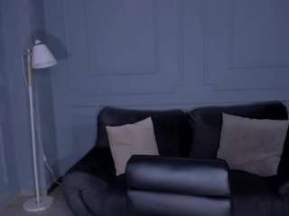 Live webcam model orianafontaine on Soda Cams