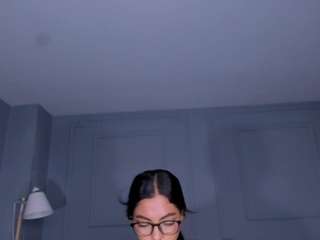 Live webcam model orianafontaine on Soda Cams