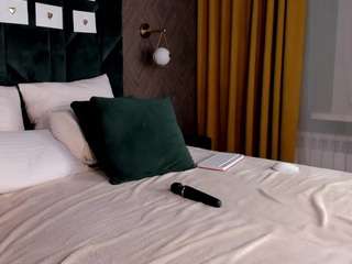 stella-leee's CamSoda show and profile