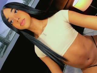 Daniiela-Foxx