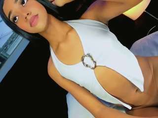 Daniiela-foxx's cam show statistics and live stream