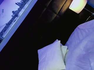 Daniiela-Foxx live cam preview