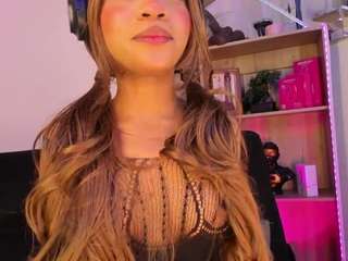 Live webcam model tylla on Soda Cams