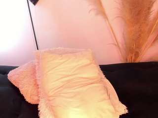 tylla Live Webcam on CamSoda