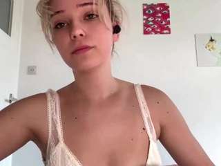 carymains Live Webcam on CamSoda