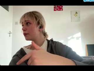 carymains's CamSoda show and profile