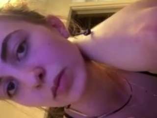 kittysugarbear's CamSoda show and profile