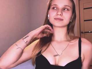 Live webcam model nelliemarcinek on Soda Cams