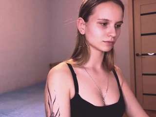 nelliemarcinek webcam