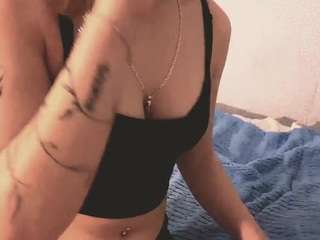 nelliemarcinek webcam