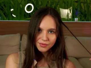 Live webcam model penneytrasher on Soda Cams