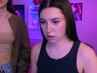 amalialowell's CamSoda show and profile