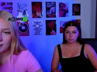 amalialowell live webcam show