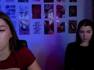 amalialowell live cam preview