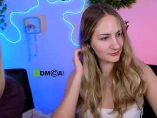 amalialowell live cam preview