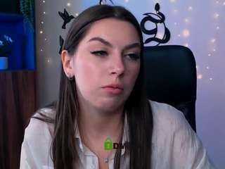 amalialowell live cam preview