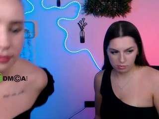 amalialowell live cam preview