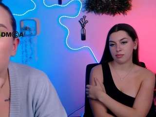 amalialowell live cam preview