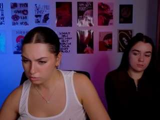 amalialowell live cam preview