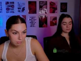 amalialowell live cam preview