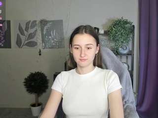 ave-costly live webcam show