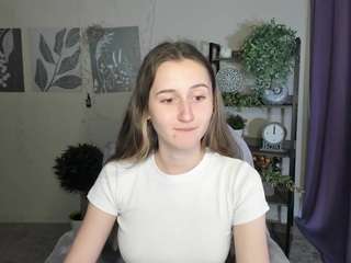 ave-costly live webcam show