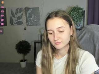 ave-costly live webcam show