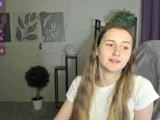 ave-costly Live Webcam on CamSoda