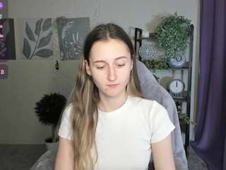 ave-costly live webcam show