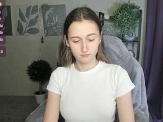 ave-costly live webcam show